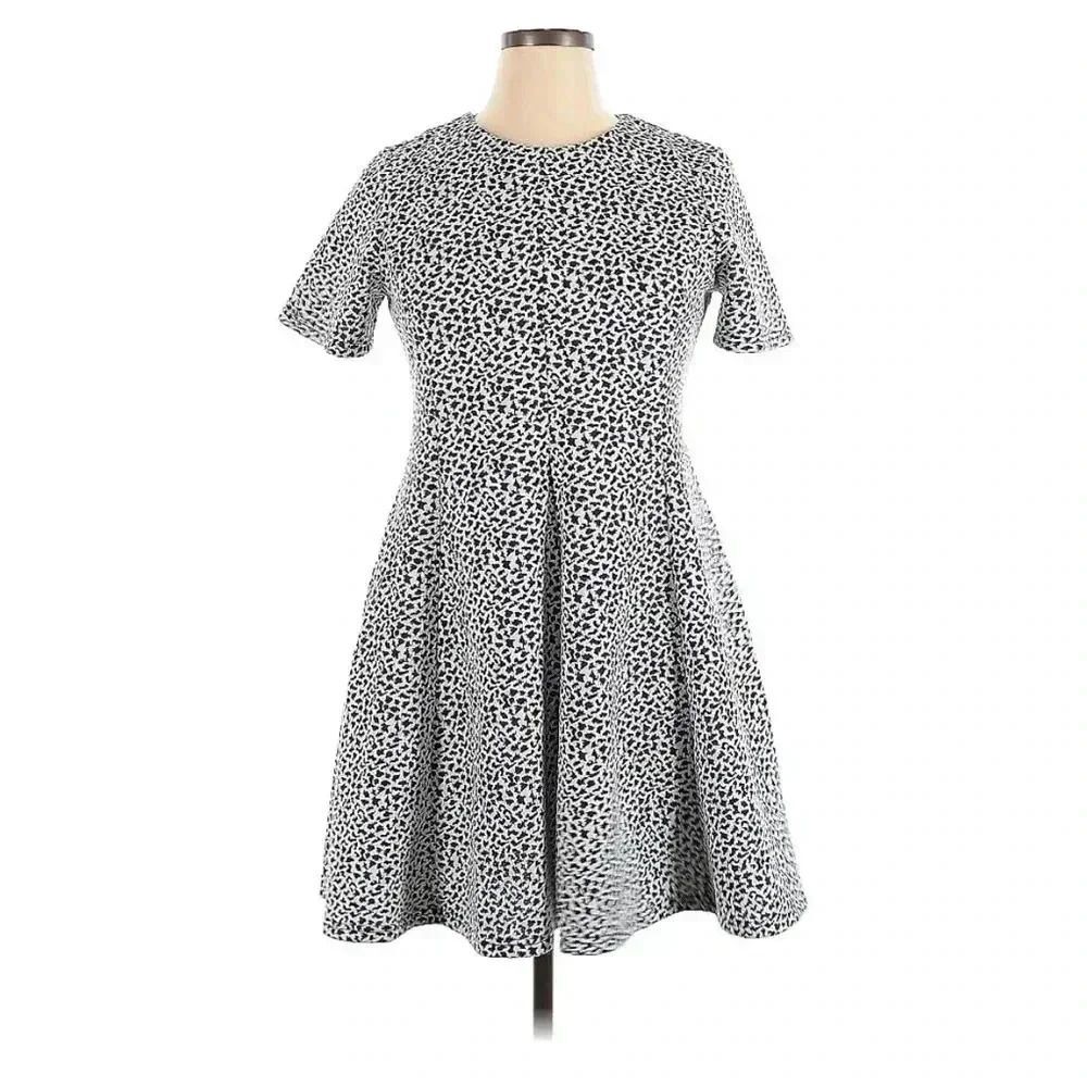 Black & White Printed Short Sleeve Fit-and-Flare Dress